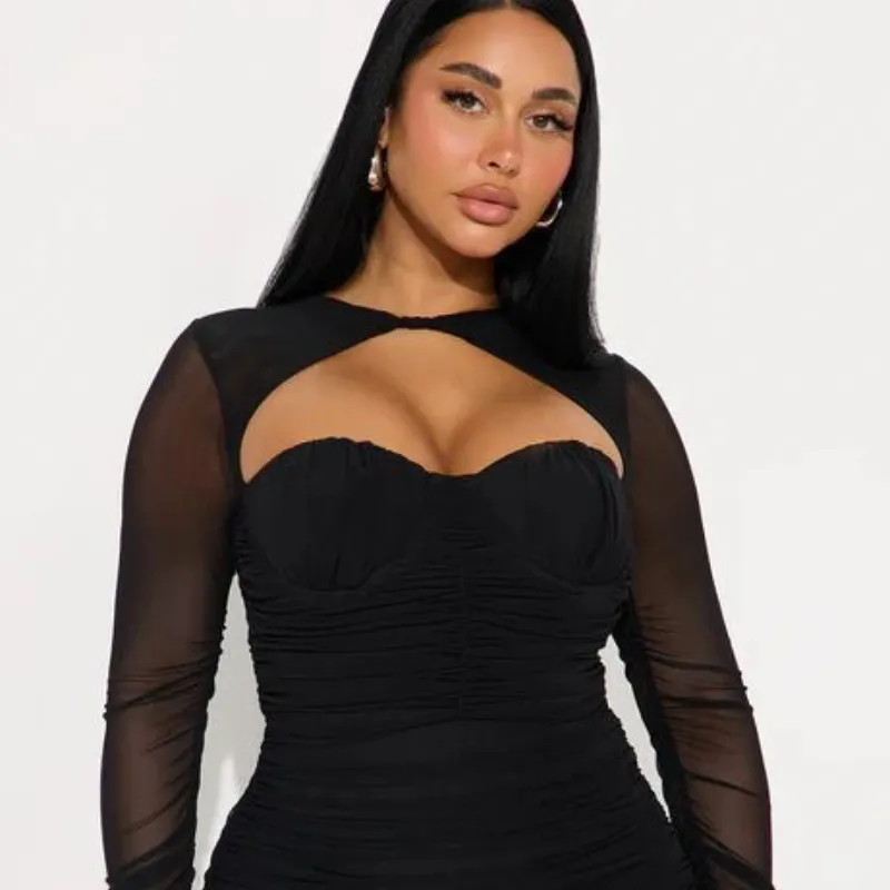 Vestido negro de noche