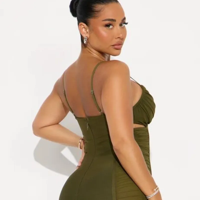 Vestido verde aceituna