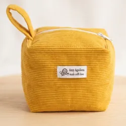 Organizador amarillo de Corduroy en forma de cubo