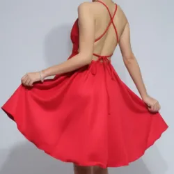 Vestido ajustable de tirantes con espalda descubierta