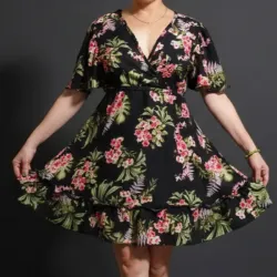 Vestido de escote V con vuelo