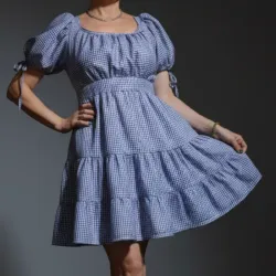 Vestido de guinga con mangas globo