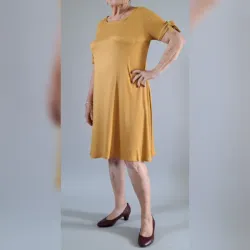 Vestido elastizado con nudo en las mangas