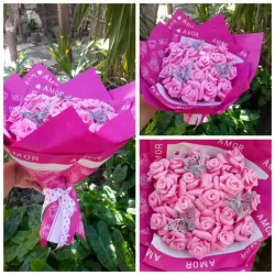 Ramo de rosas de foami