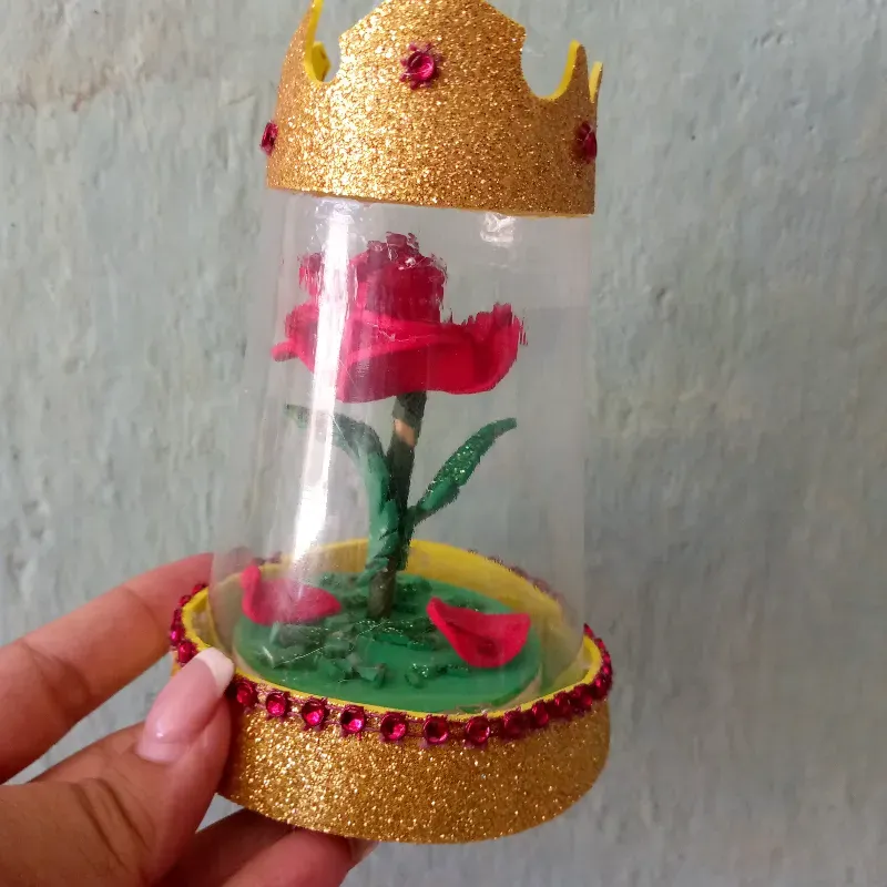 Rosa encapsulada para cumpleaños 