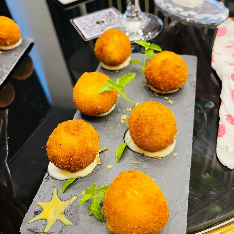 Croquetas de bechamel 