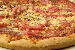 (QG) Pizza de Jamón Bravo