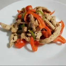 Fajitas de cerdo salteadas con vegetales