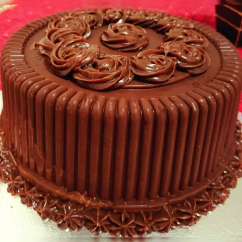 🎂🍫 CAKES BOMBÓN DE CHOCOLATE NEGRO 20cm x 20cm x 10cm