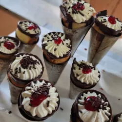 Conos de Hojaldre Rellenos 