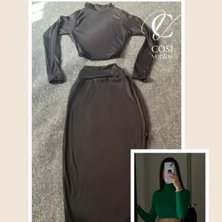 Conjunto de saya larga y enguatada cuello alto