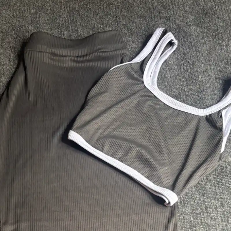 Conjunto de saya (gris oscuro) 🩶