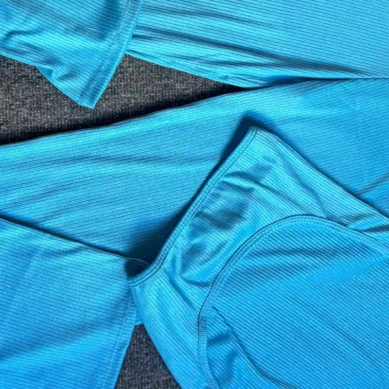 Juego de pantaloneta y blusa (espalda afuera) azul💙
