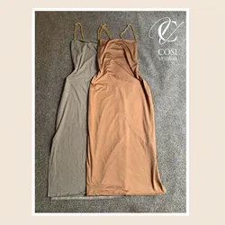 Vestido ajustado con tirantes de cadenas 💗✨