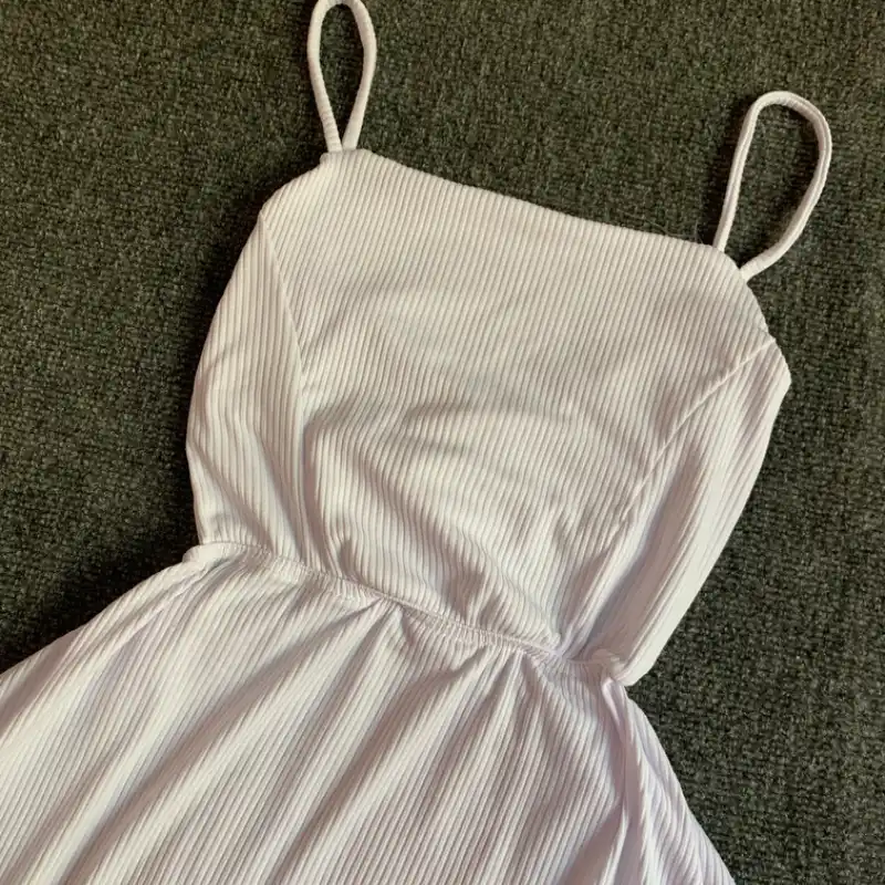Vestido corto con espalda descubierta cruzada Blanco🤍