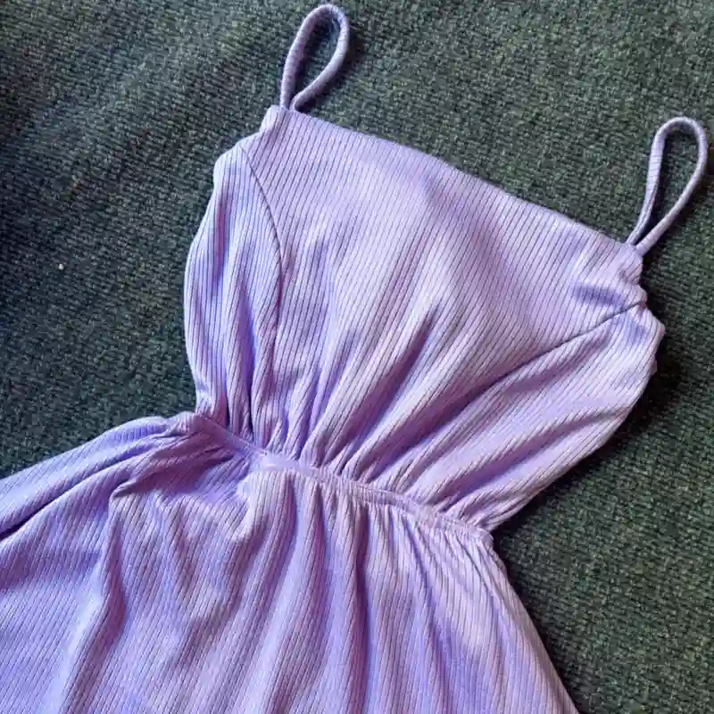Vestido corto con espalda descubierta cruzada Lila💜