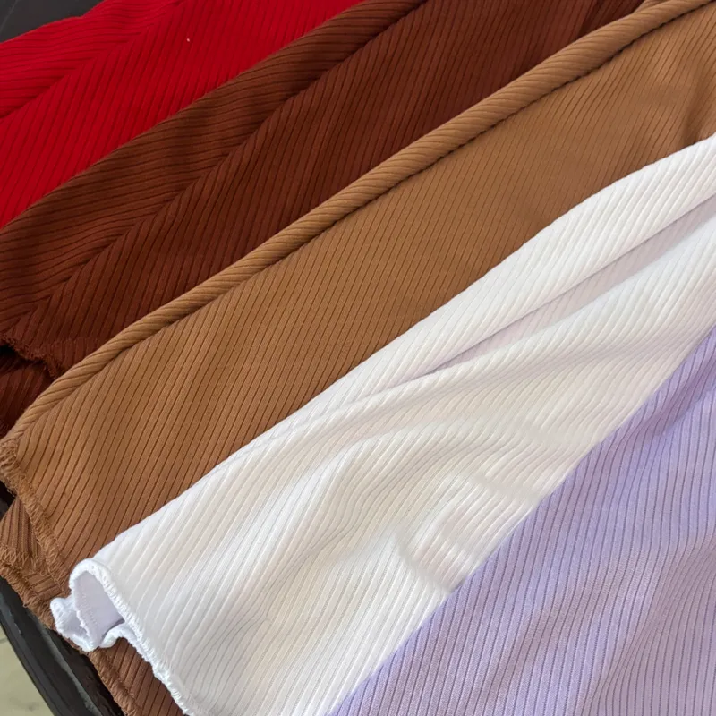 Vestido corto con espalda descubierta cruzada 💗