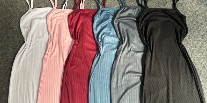 Vestido de tirantes largo abierto al lado) varios colores disponibles 