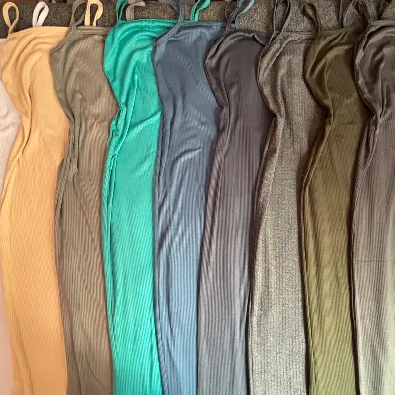 Vestido de tirantes largo abierto al lado) varios colores disponibles 