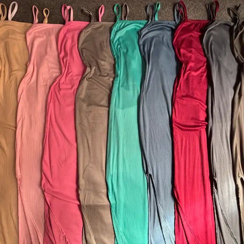 Vestido de tirantes largo abierto al lado) varios colores disponibles 