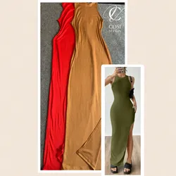 Vestido desmangado largo con abertura