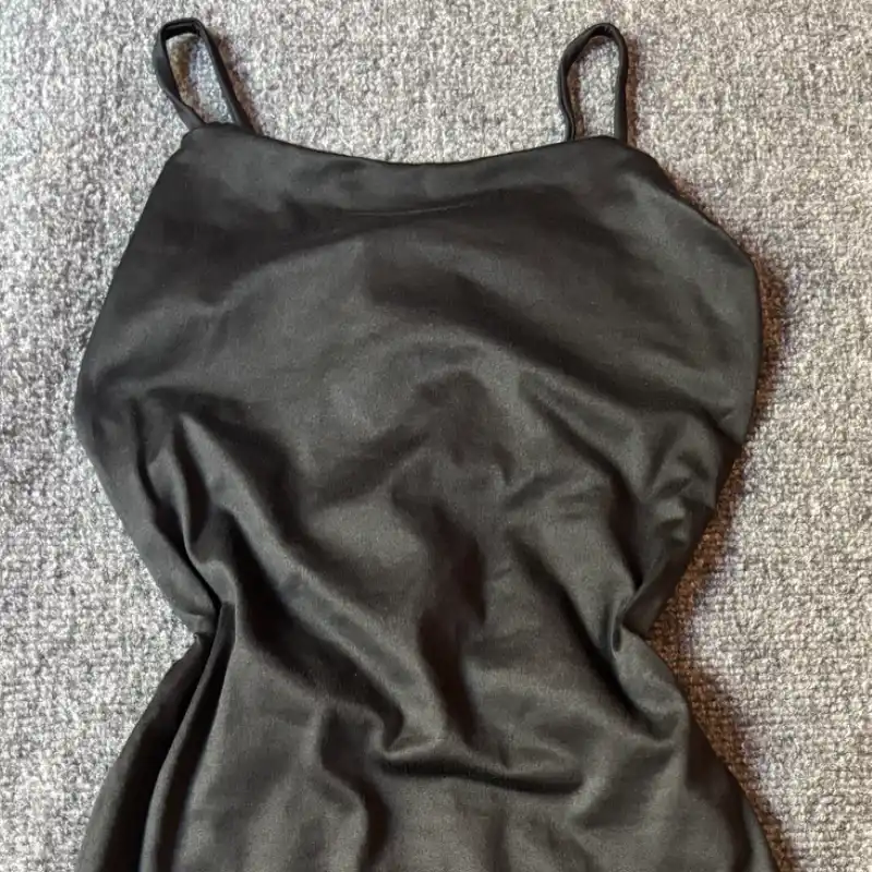 Vestido largo con espalda descubierta cruzada 🖤negro 