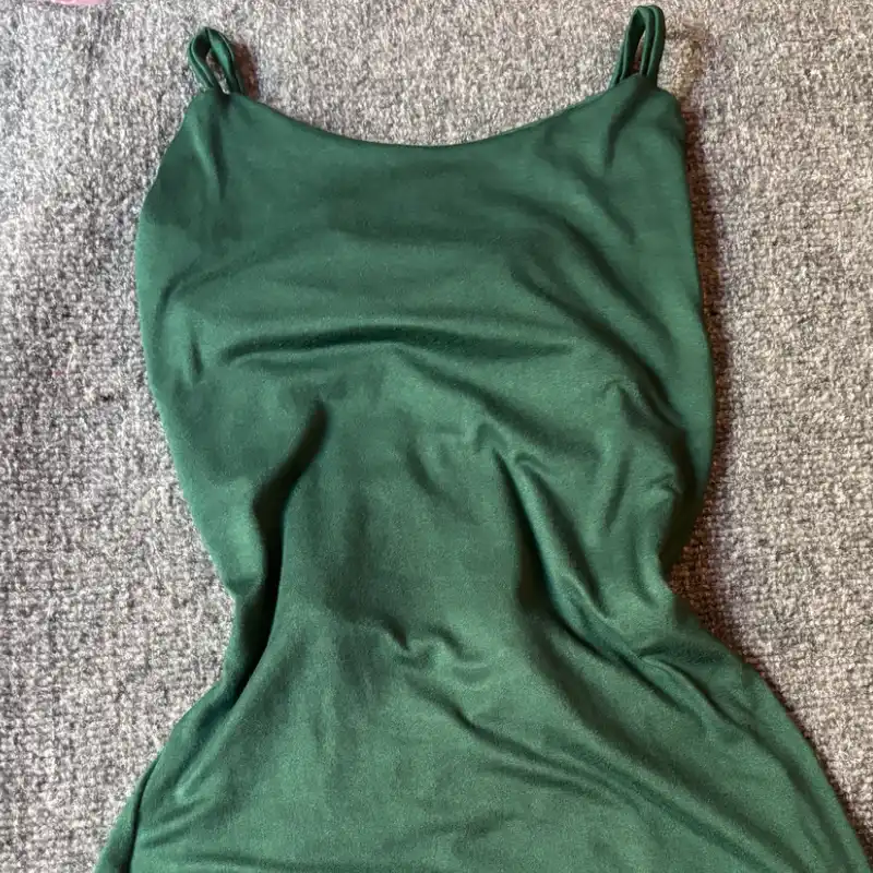 Vestido largo de espalda descubierta cruzada 💚verde 