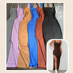 Vestido tipo camiseta con abertura en la pierna