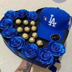 Caja de Corazon con gorra