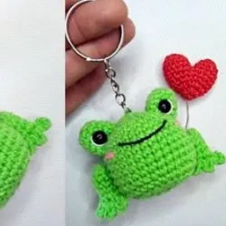 Llavero tejido ranita