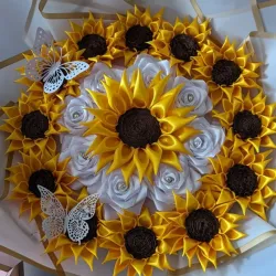 Ramos de girasoles y rosas