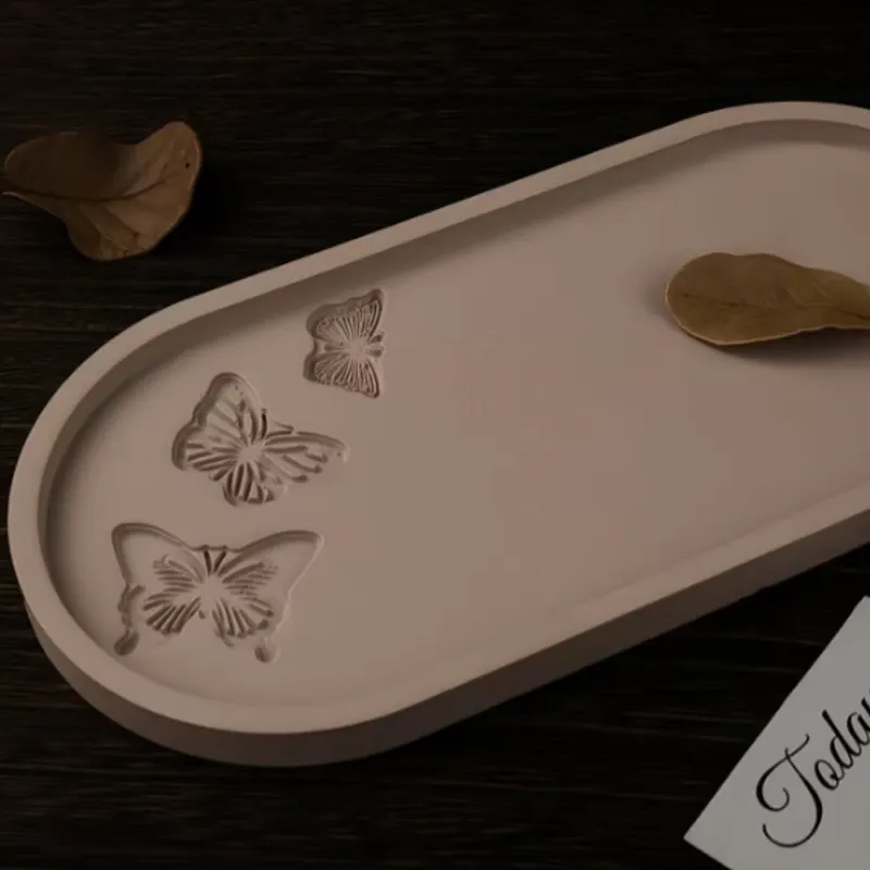 Bandeja con diseño de mariposas