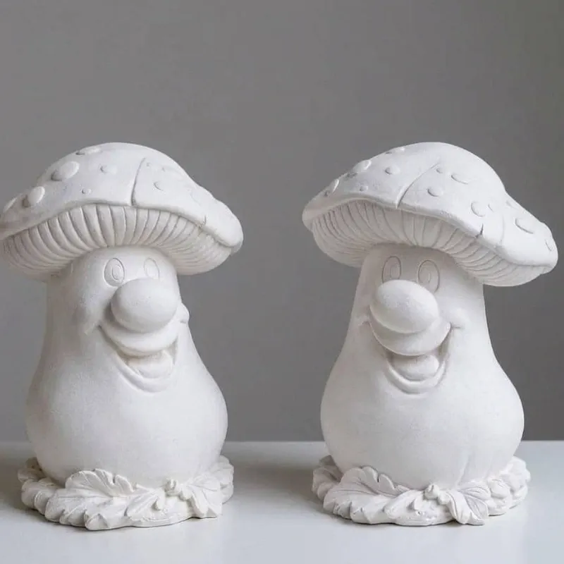 Hongo feliz. Figura decorativa de yeso