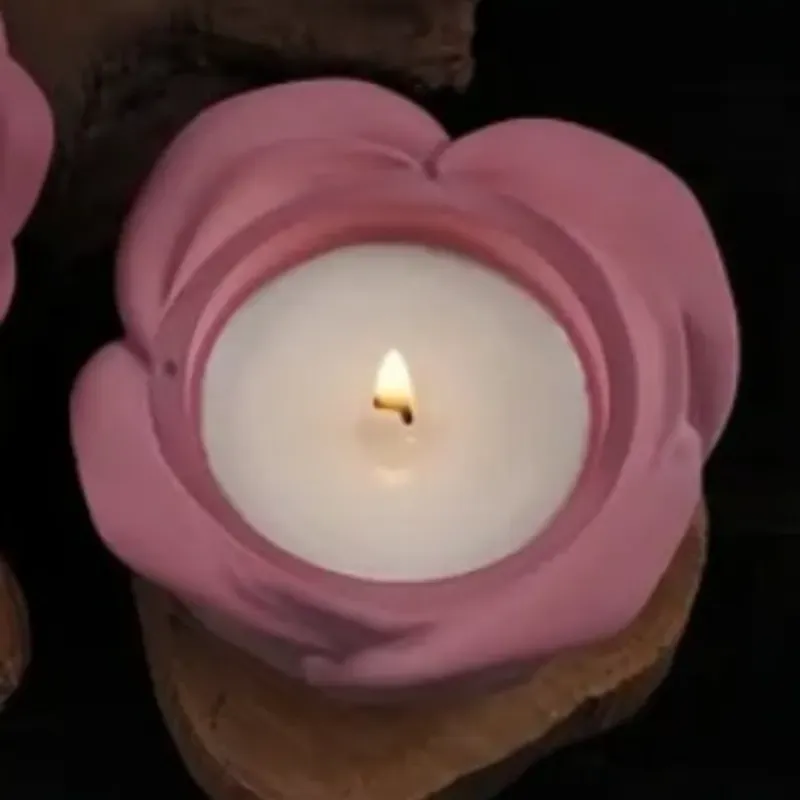 Maceta de yeso con diseño de Rosa