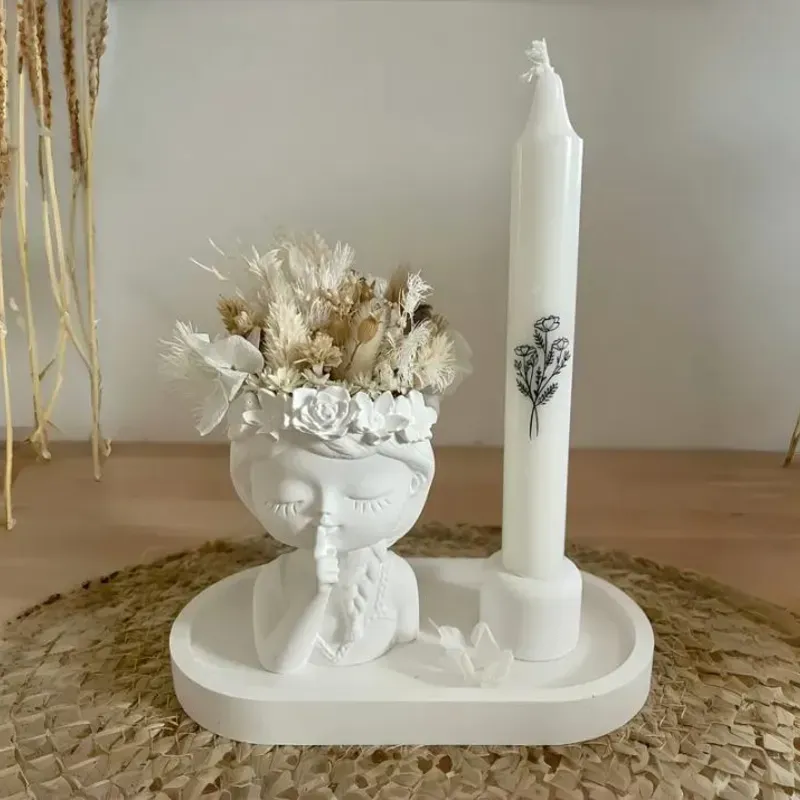 Maceta de yeso " Muchacha bonita"