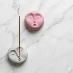 Quemador de incienso. Rostro de yeso