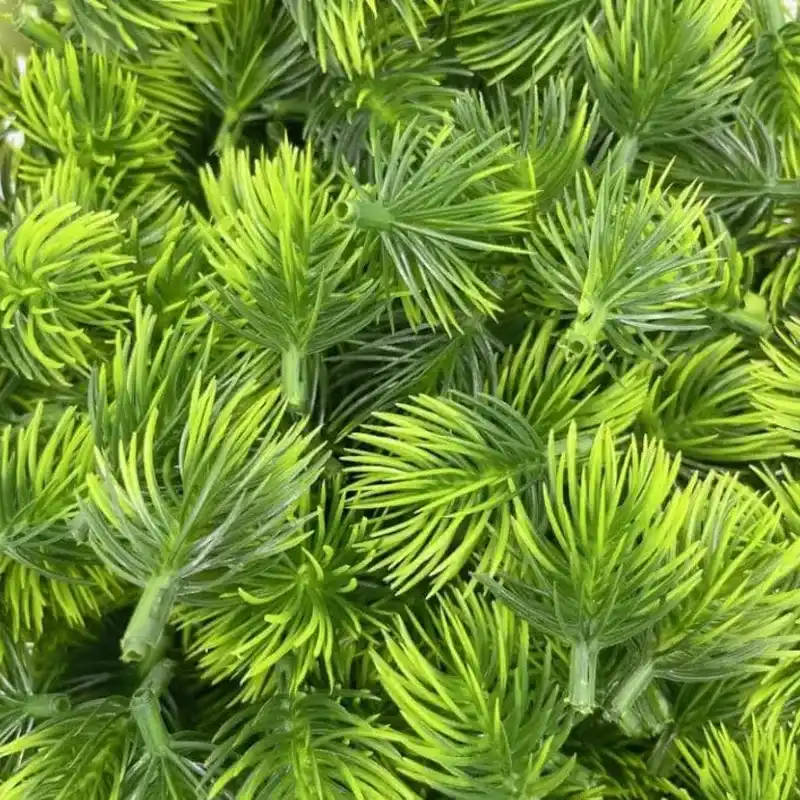Ramas de pino artificial 