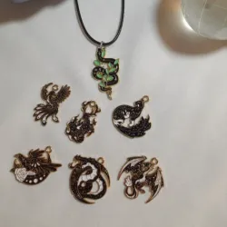 Collar con dijesitos