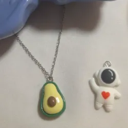 Collares con dijesitos