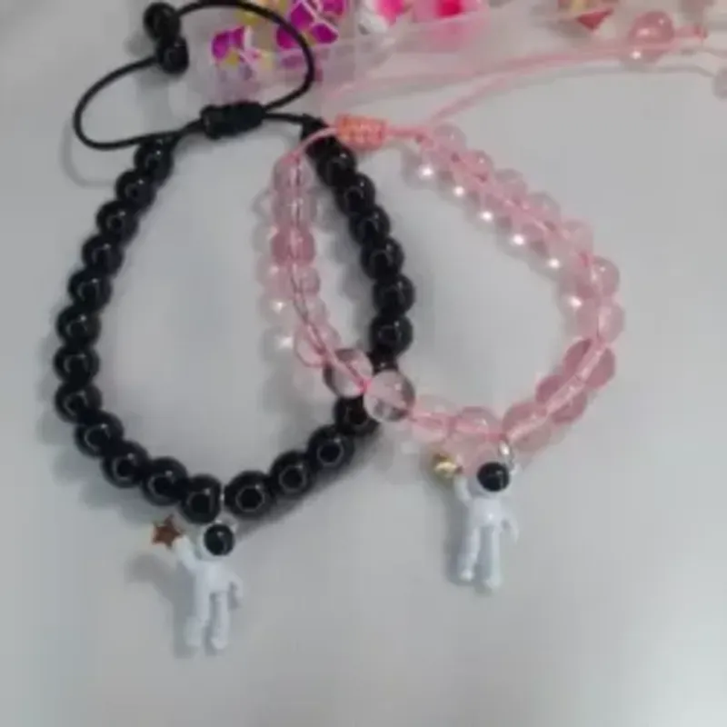 Pulseras con astronautas