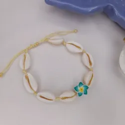 Tobillera de caracoles y florecita