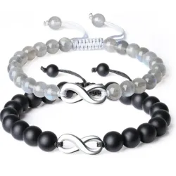 Pulseras de Pareja: Símbolo de Infinito y amor eterno. Disponible en dorado