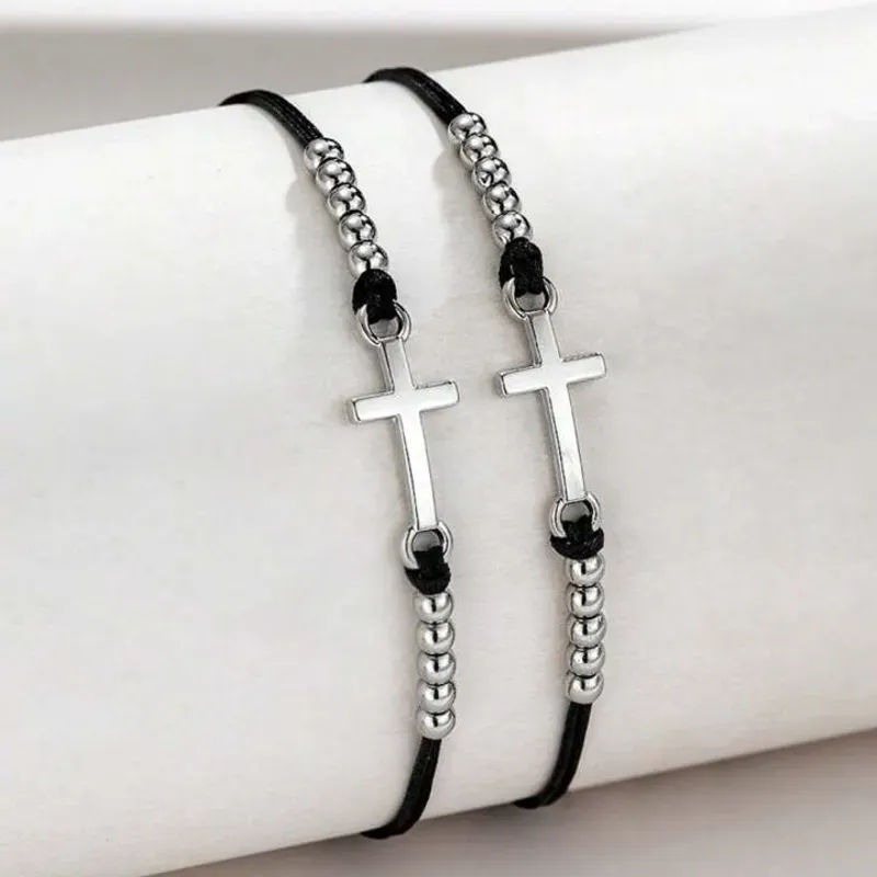 Pulso de la fé con la cruz en plateado.