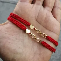 Pulsos tejidos con simbolo de infinito y ❤️ Cada pulso a 0.70 usd y la pareja a 1.4 usd 