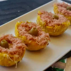 Tostones rellenos de Jamon y queso