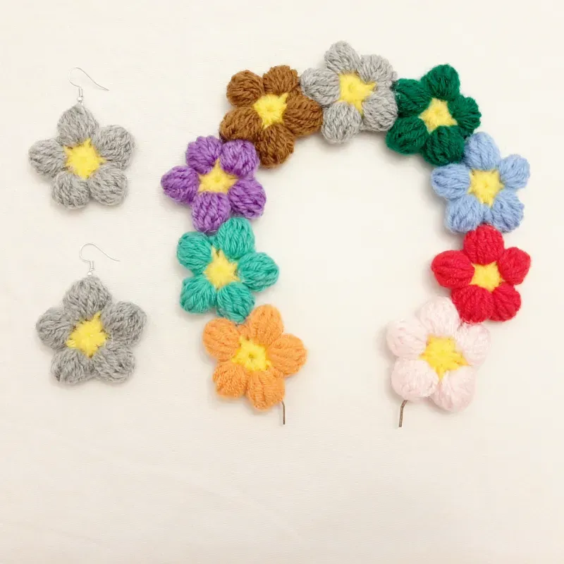 Diadema y aretes 