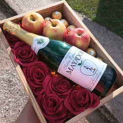 Caja decorada con decoración de navidad 