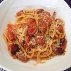 Espaguetis con chorizo vela