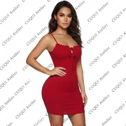 Vestido de verano con escote ceñido