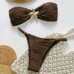 Bikini color café con adorno de estrella metálica